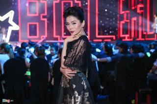 Lệ Quyên mang nhẫn kim cương đắt đỏ đi chấm thi Thần tượng Bolero