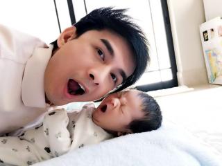 Đan Trường hào hứng khoe ảnh quý tử đáng yêu tròn một tháng tuổi