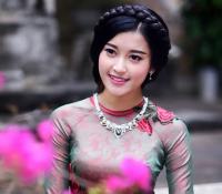 Huyền My tự tin đọ nhan sắc với top 5 Hoa hậu Hòa bình Thế giới 2016