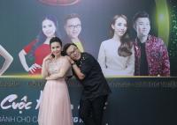 Cẩm Ly, Thu Trang rạng rỡ đi ghi hình show Trấn Thành vừa bị từ chối