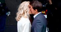 Tom Cruise hôn người tình tin đồn trong phim mới