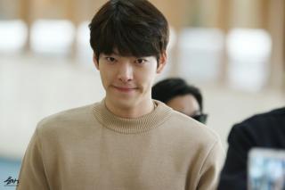 Kim Woo Bin từng giấu bố mẹ về bệnh tình, nghĩ đến việc trì hoãn điều trị để tiếp tục đóng phim