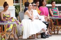 Mỹ nhân Việt mặc lộng lẫy xem show thời trang ở Phú Quốc