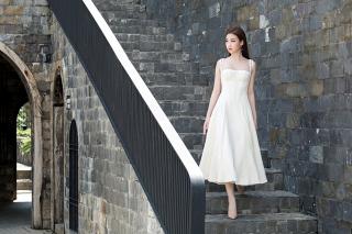 Hoa hậu Mỹ Linh “lột xác” gợi cảm đi chấm thi The Face