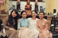 Những “mẹ kế” sống hạnh phúc bên con chồng của showbiz Việt