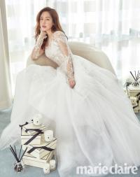‘Nữ hoàng tuyết’ Sung Yuri quyến rũ với váy cưới