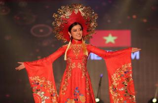 Sự cố hi hữu tại Miss Grand International 2017: BTC công bố nhầm vị trí Top 1 của Huyền My