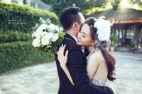 Hé lộ thêm ảnh cưới của Vy Oanh và chồng đại gia
