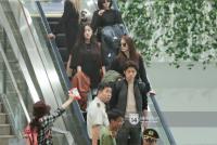 T-ara cùng dàn trai xinh gái đẹp Kpop đồng loạt đổ bộ, gây náo loạn sân bay Tân Sơn Nhất