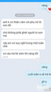 Cô nàng ngỡ ngàng khi bị người yêu chia tay vì  30  tuổi rồi còn đánh son đỏ là người buông thả 