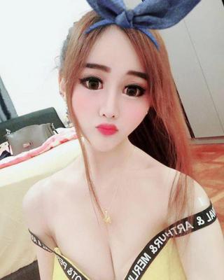 Hot girl vạn người mê trở thành người ngoài hành tinh sau phẫu thuật thẩm mỹ