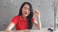 Nhã Phương vui vẻ livestream, phớt lờ mọi ồn ào liên quan tới Trường Giang