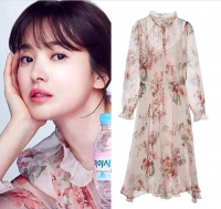 Cơn sốt của chiếc váy hoa  quốc dân : Đến cả Song Hye Kyo cũng chọn mặc để đóng quảng cáo đây này!