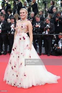 Thảm đỏ LHP Cannes 2018: Dàn mỹ nhân đua nhau khoe lưng, khoe ngực bằng trang phục táo bạo hết cỡ