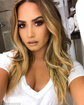 Demi Lovato đi cấp cứu vì dùng ma túy quá liều