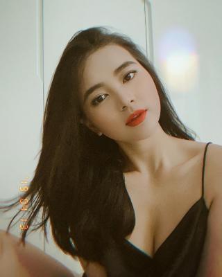 Sau Trương Thế Vinh, đến nữ phi công sexy Diệu Thuý  tố  thẩm mỹ viện dùng hình ảnh trái phép để quảng cáo... nâng ngực!