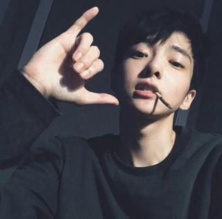 Tình cũ đi tù của T.O.P hợp lực với bạn gái chuyển giới tố mỹ nam MONSTA X nợ trăm triệu không trả, công ty nói gì?