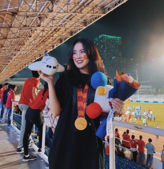 Bạn gái Đoàn Văn Hậu toàn quen trai xịn: Người yêu toả sáng trong SEA games, bạn thân khác giới là em trai Sơn Tùng M-TP