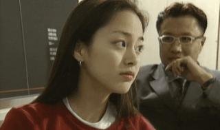 Hình ảnh thời đại học của Kim Tae Hee bất ngờ được  đào mộ , liệu có xứng danh nữ thần Kbiz?