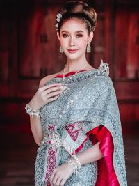 'Đổ gục' với nhan sắc của Tân Hoa hậu Chuyển giới Thái Lan, ảnh thời đi học mới thực sự 'gây sốt'