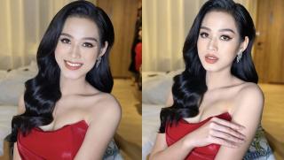 Mới đăng quang 1 tháng mà HH Đỗ Thị Hà đã lột xác sexy ngút ngàn, lên đồ o ép vòng 1 đầy  hiểm hóc 