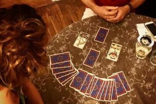 Bói bài Tarot Chủ nhật ngày 19/12/2021: Hôm nay còn gì viên mãn hơn?