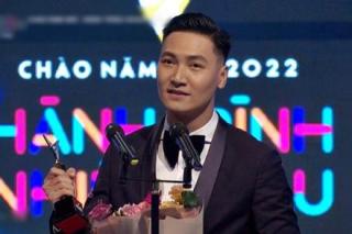 VTV Awards 2021: Hương Vị Tình Thân thắng lớn, Mạnh Trường lần đầu được vinh danh