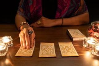 Bói bài Tarot thứ 3 ngày 11/1/2022: Được người yêu chiều chuộng hết mực