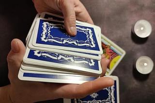 Bói bài Tarot thứ 6 ngày 11/2/2021: Bị kẻ gian lừa gạt