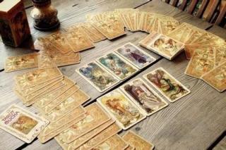 Bói bài Tarot thứ 6 ngày 25/3/2022: Phải kết hôn mới đổi vận