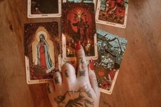 Bói bài Tarot tuần từ 11/4 đến 17/4/2022: Chú ý tài chính sau đại dịch