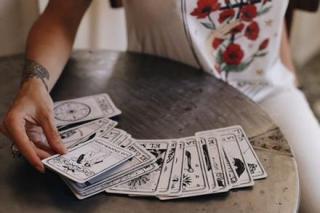 Bói bài Tarot Chủ nhật ngày 24/4/2022: Điều chỉnh thói quen