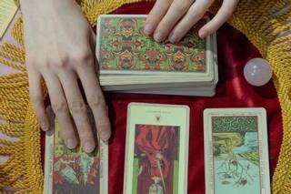 Bói bài Tarot Chủ nhật ngày 1/5/2022: Túi tiền nhanh vơi