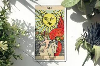 Bói bài Tarot thứ 7 ngày 21/5/2022: Bớt hoài nghi, tình thi vị