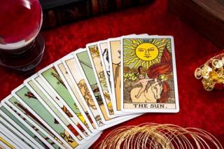 Bói bài Tarot thứ 5 ngày 26/5/2022: Thăng hoa vô bờ bến