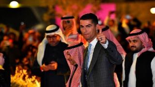 Sốc: Ronaldo bị cấm thi đấu 2 trận ở Al Nassr vì hành vi xấu xí