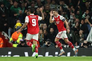 Arsenal bị loại khỏi Europa League sau loạt sút luân lưu