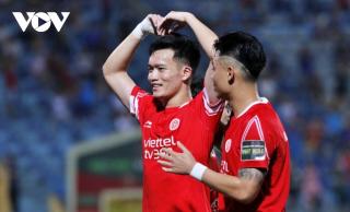 Hoàng Đức, tiền vệ của Viettel FC, được định giá là cầu thủ đắt giá nhất tại V-League 2023, theo thông tin từ chuyên trang Transfermarkt.