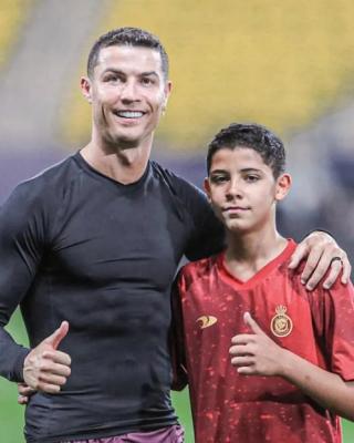 Con trai của Cristiano Ronaldo gia nhập Học viện Al-Nassr