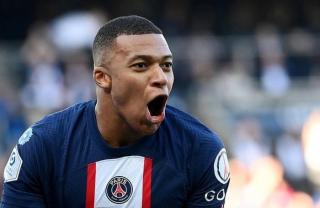 PSG phải chấp nhận thực tế khi chứng kiến Kylian Mbappe đạt thỏa thuận gia nhập Real Madrid. 