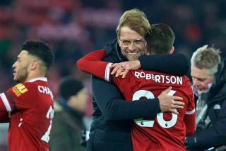 Cầu thủ Liverpool suy sụp khi HLV Klopp nói lời chia tay