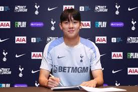 CLB Hàn Quốc lập kỷ lục chuyển nhượng với Tottenham