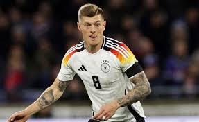 Toni Kroos đoạt giải Cầu thủ xuất sắc nhất Đức năm 2024