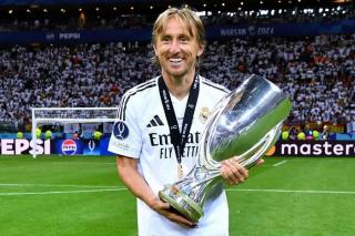 Ancelotti và Modric lập kỷ lục với Siêu cúp châu Âu