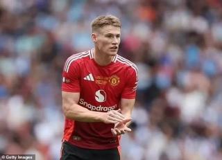 Tiền vệ McTominay trở thành mục tiêu chính của HLV Conte