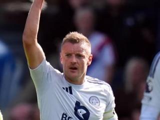 Jamie Vardy bị  ném đá  vì đòi lương cao: Từ chối Genoa, khiến nhiều CLB chùn bước