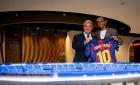 Lamine Yamal chính thức khoác áo số 10 huyền thoại tại Barcelona