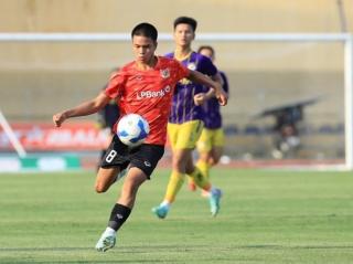 HLV Kim Sang Sik giữ thái độ chừng mực khi nói về Việt kiều Trần Thành Trung