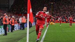 Diego Simeone nhận thẻ đỏ vì phản ứng dữ dội với CĐV Liverpool tại Champions League