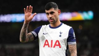 Tottenham sẵn sàng bán Cristian Romero để gây quỹ tái thiết đội hình